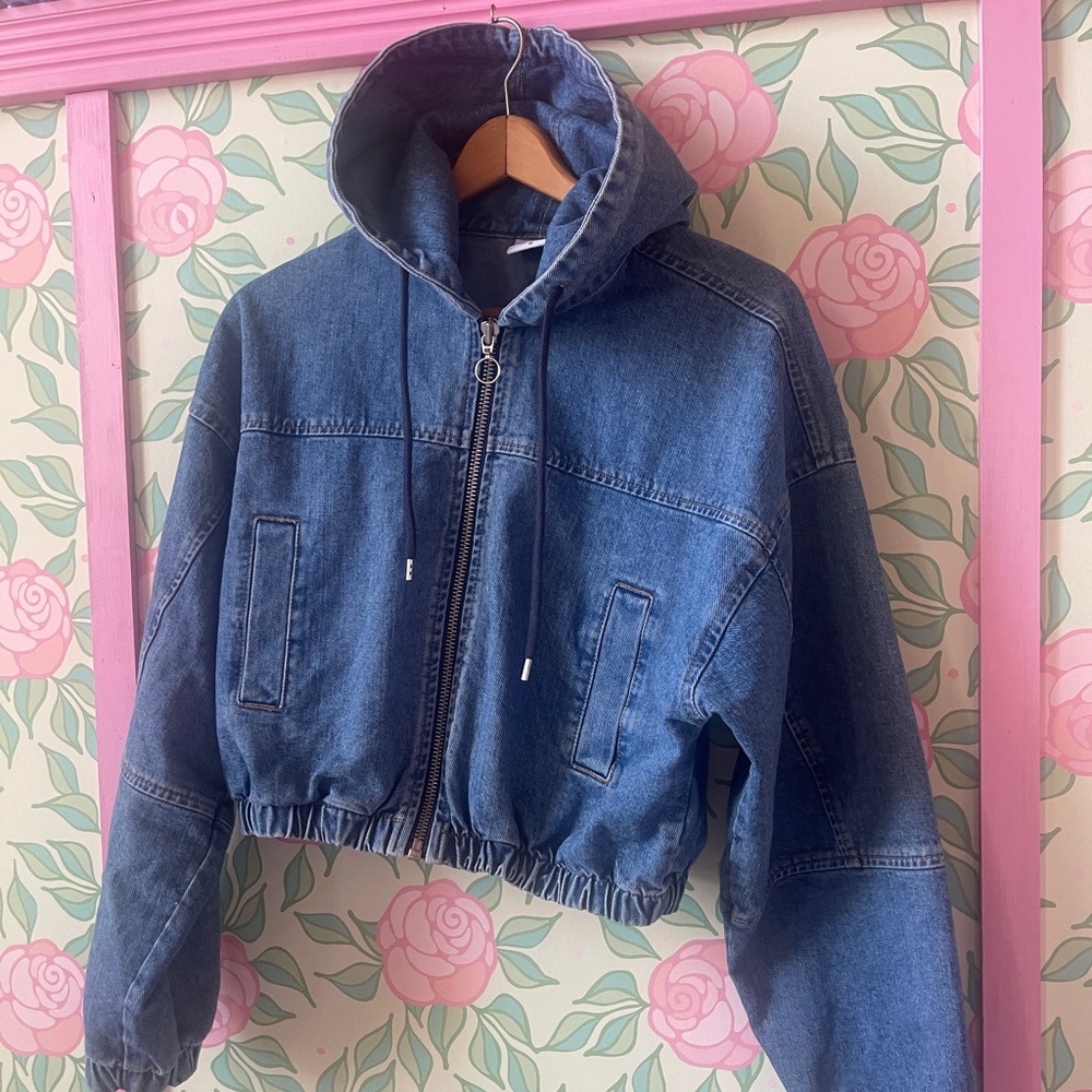 BDG Cropped denim jacket